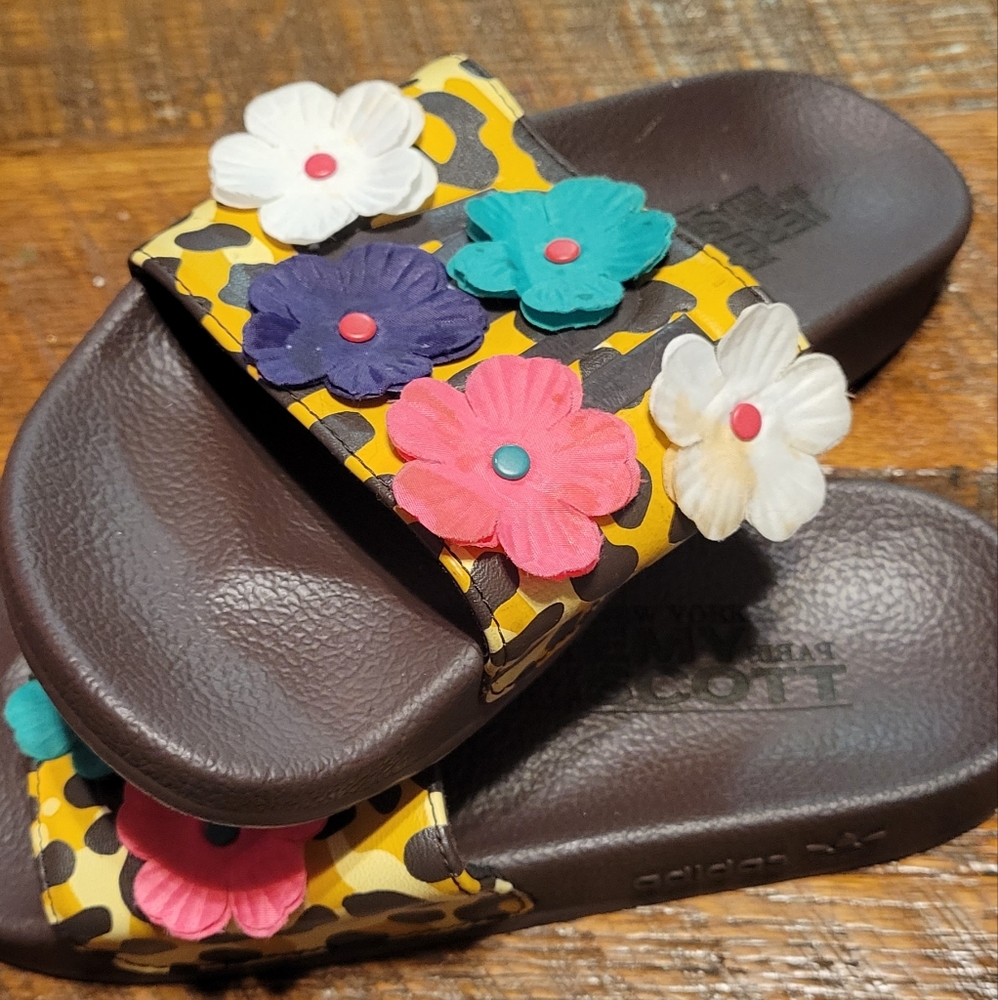 Jeremy Scott Adidas Slides Flowers and Animal Print! Cheetah. - Picture 2 of 3